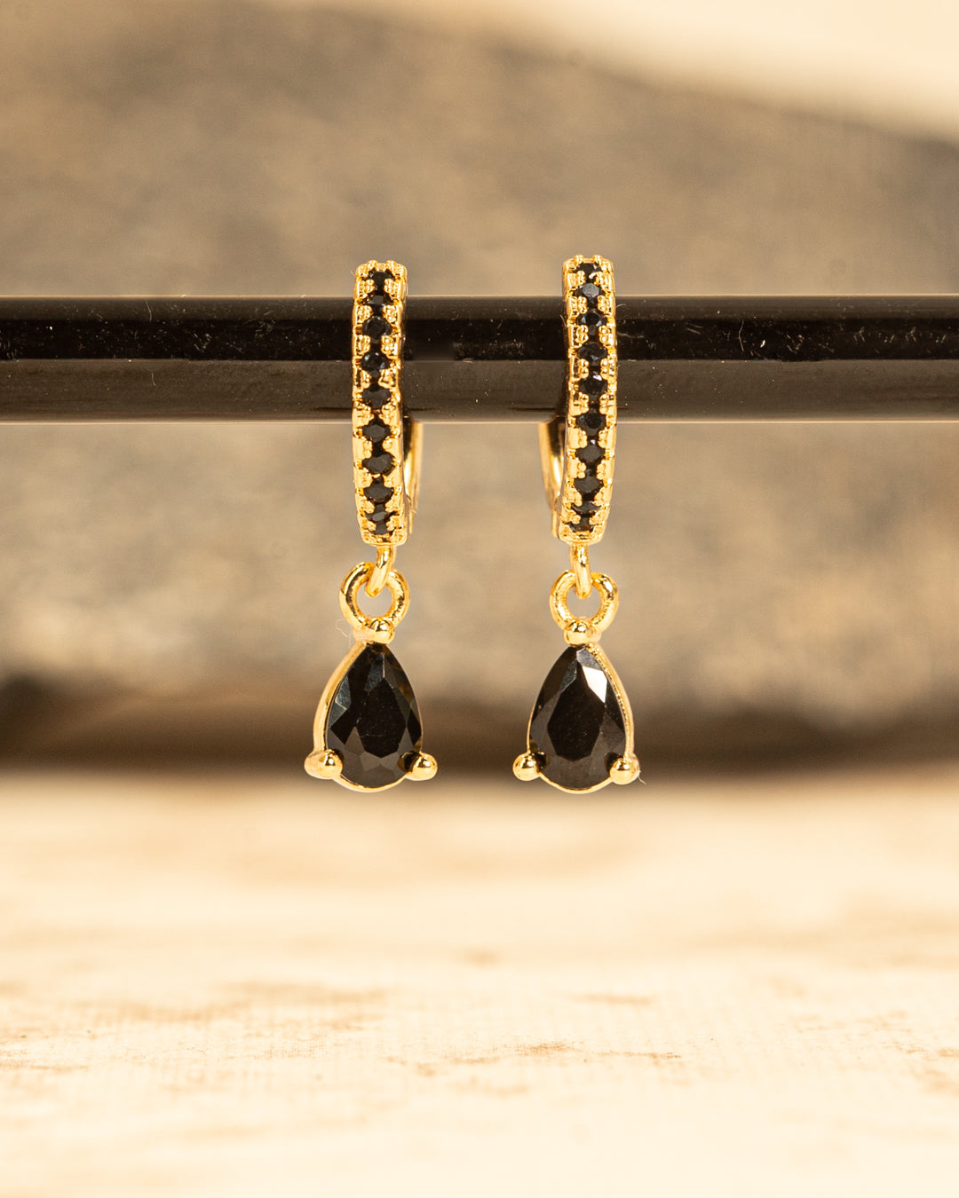 ARETE ALFENA NEGRA